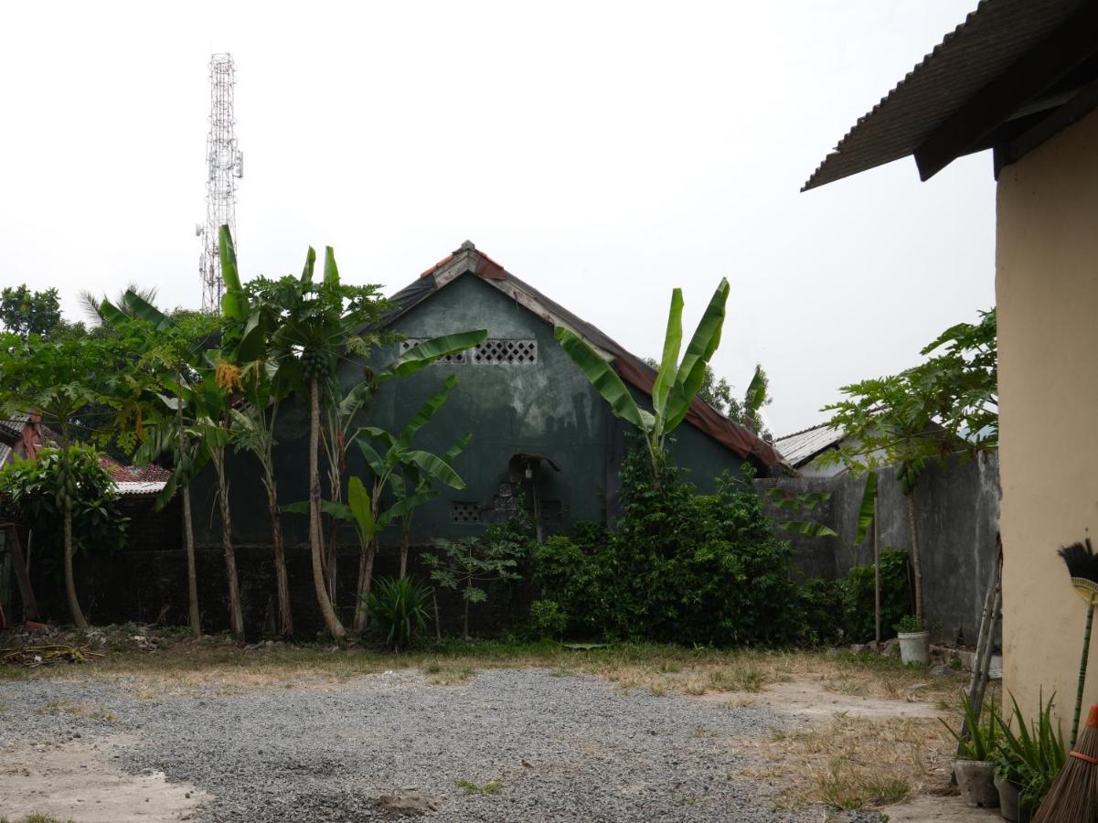 Oyo 92831 Penginapan Raja Hotel Sukabumi Buitenkant foto